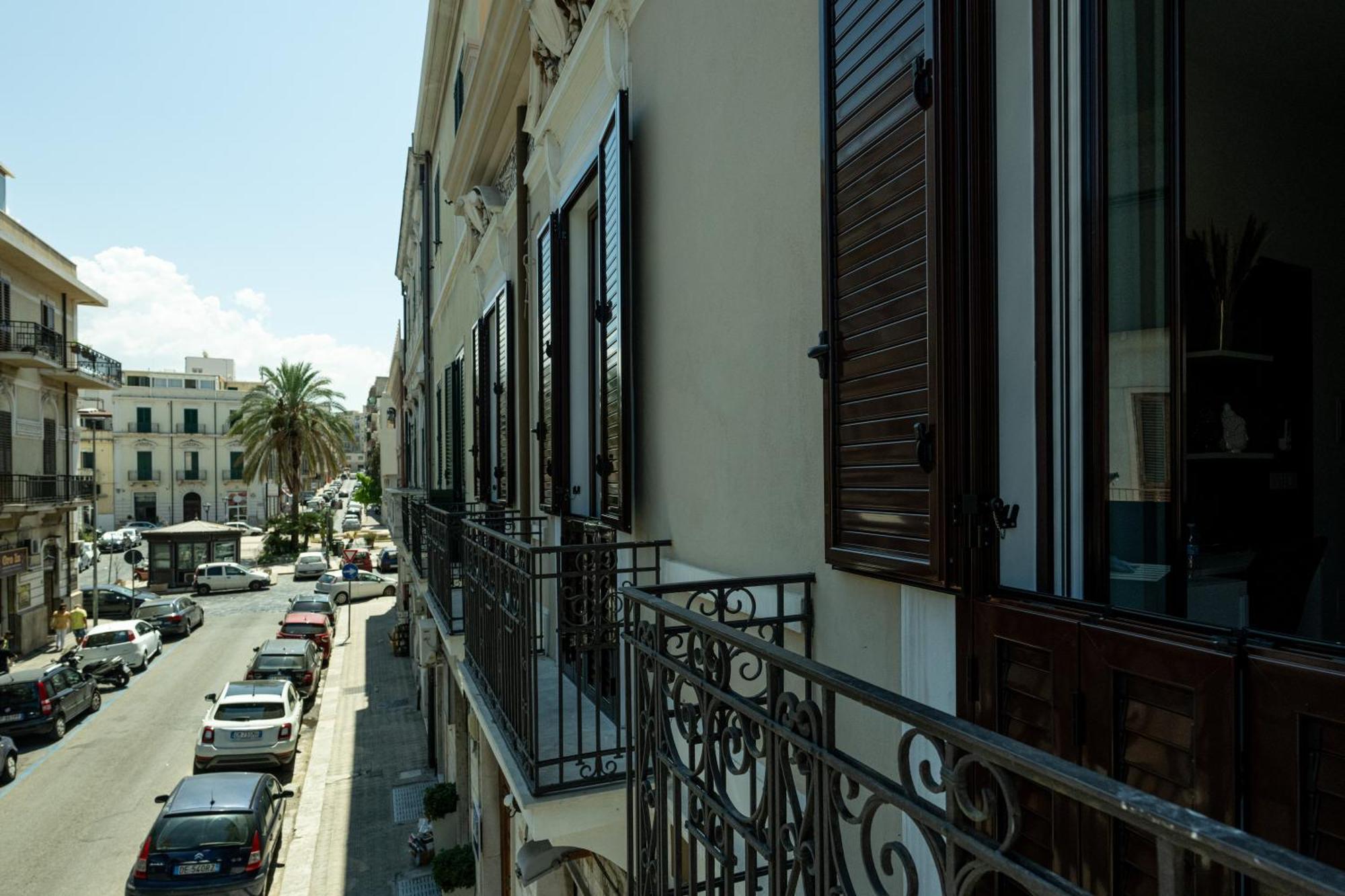 The Dome Guest House Reggio Calabria Exterior photo